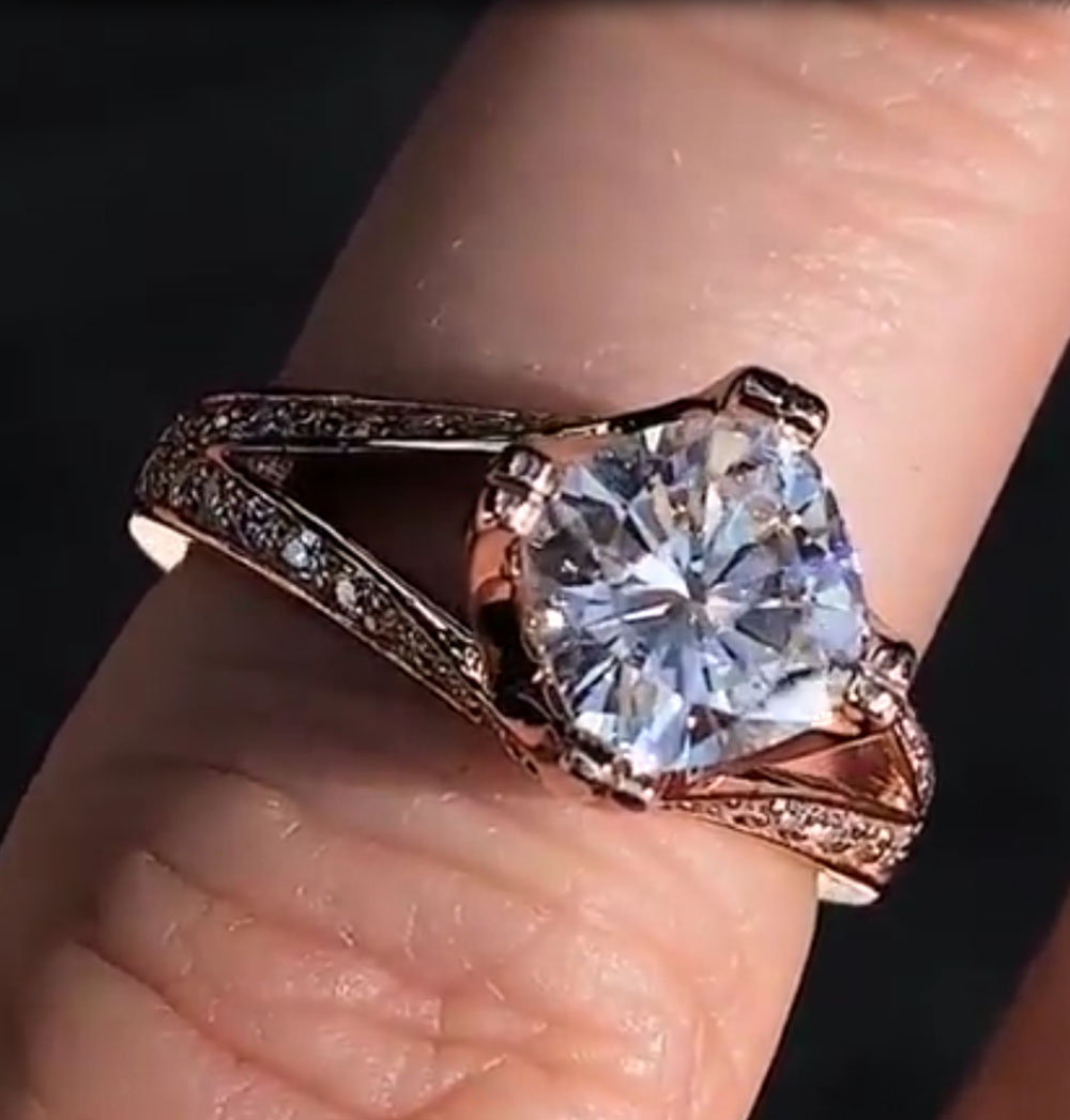 Custom Solid 10K Rose Gold Wom - đánh giá và giá Moissanite Engagement Ring 1 Carat