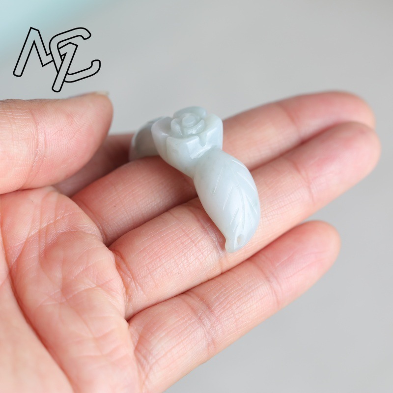 2PC Natural White Jadeite Jade - đánh giá và giá Bracelets