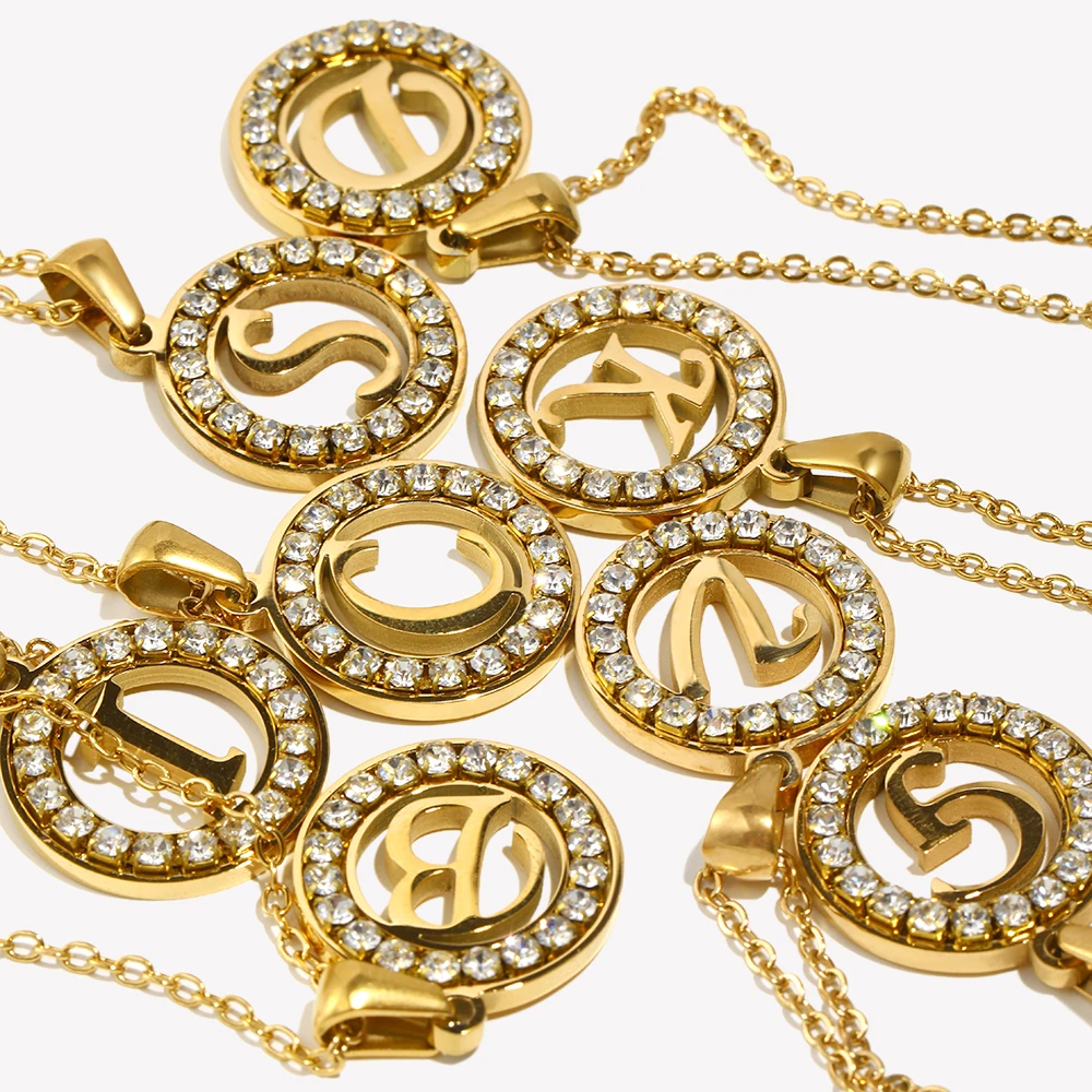 E.B.belle Hollow Round Zircon  - đánh giá và giá Initial Letter Necklace 18K Gold