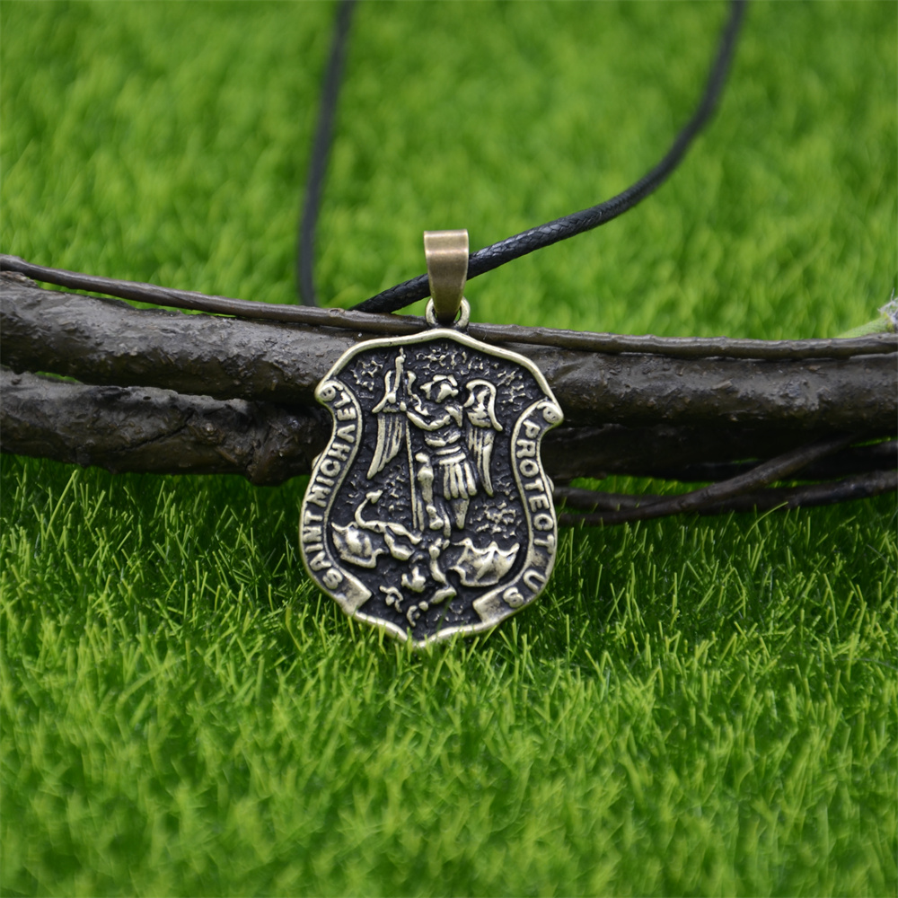 Tổng Lãnh Thiên Thần Michael S - đánh giá và giá Cuban Link Chain 12Mm