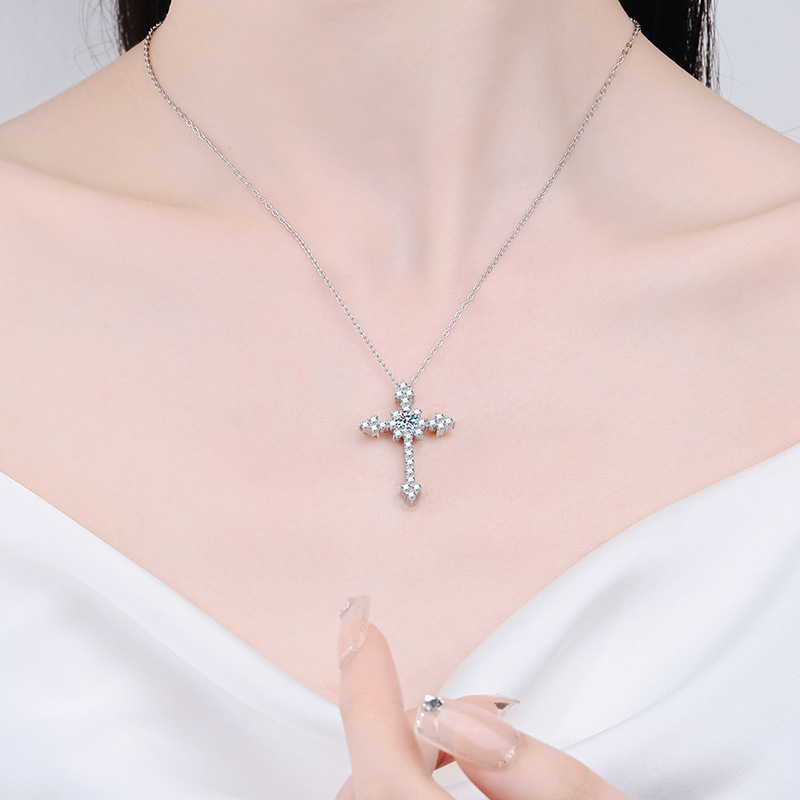 LioraGem Platinum PT950 Full-D - đánh giá và giá Cross Pendant Necklace Gold