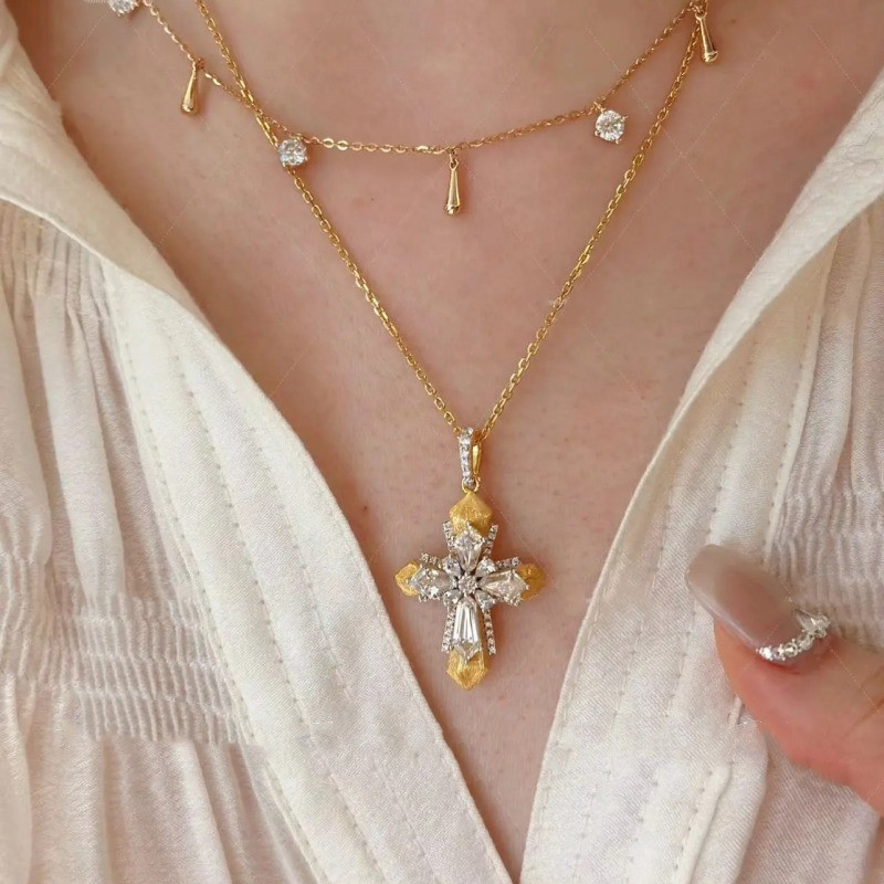 Vintage Vatican Cross Pendant  - đánh giá và giá Cross Pendant Necklace Gold