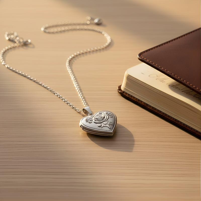 Gothic Vintage Heart Necklace  - đánh giá và giá Heart Locket Necklace Photo