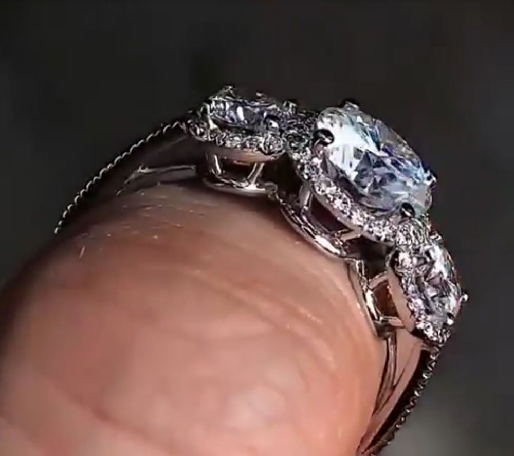 Custom Real Platinum PT950 Wom - đánh giá và giá Moissanite Engagement Ring 1 Carat